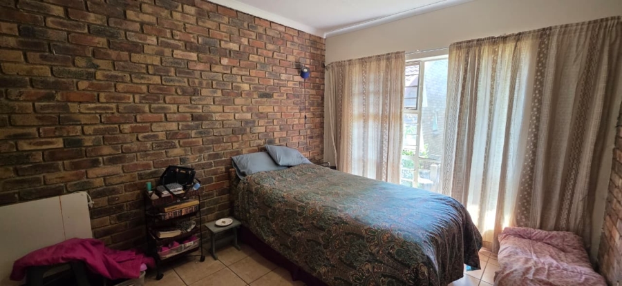 1 Bedroom Property for Sale in Meerhof North West